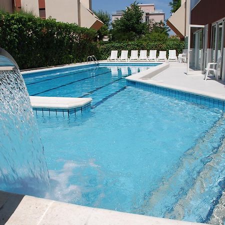 Noha Suite Hotel 里乔内 外观 照片