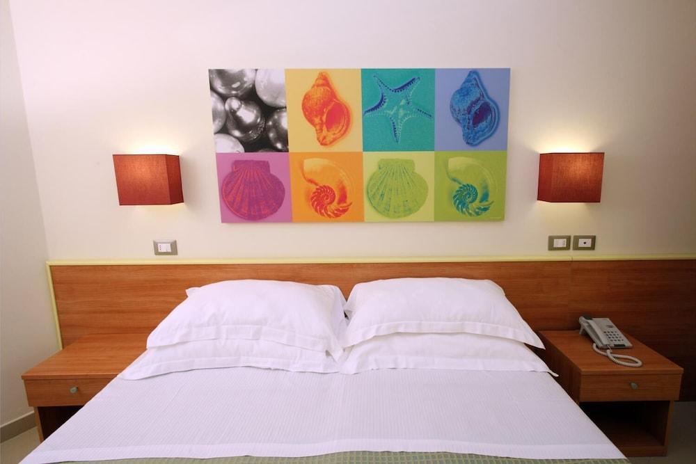 Noha Suite Hotel 里乔内 外观 照片