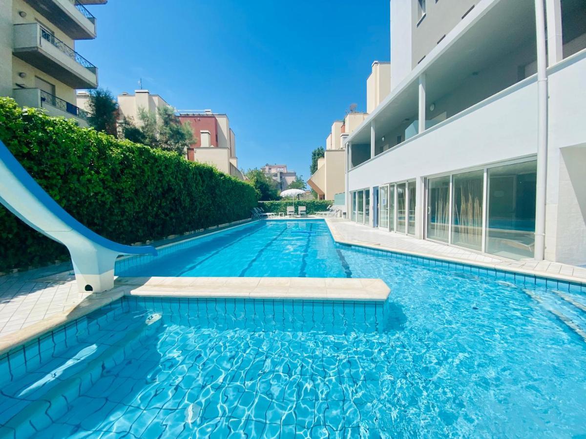Noha Suite Hotel 里乔内 外观 照片