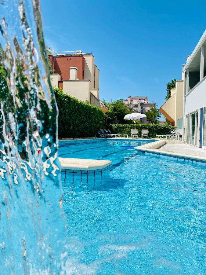 Noha Suite Hotel 里乔内 外观 照片