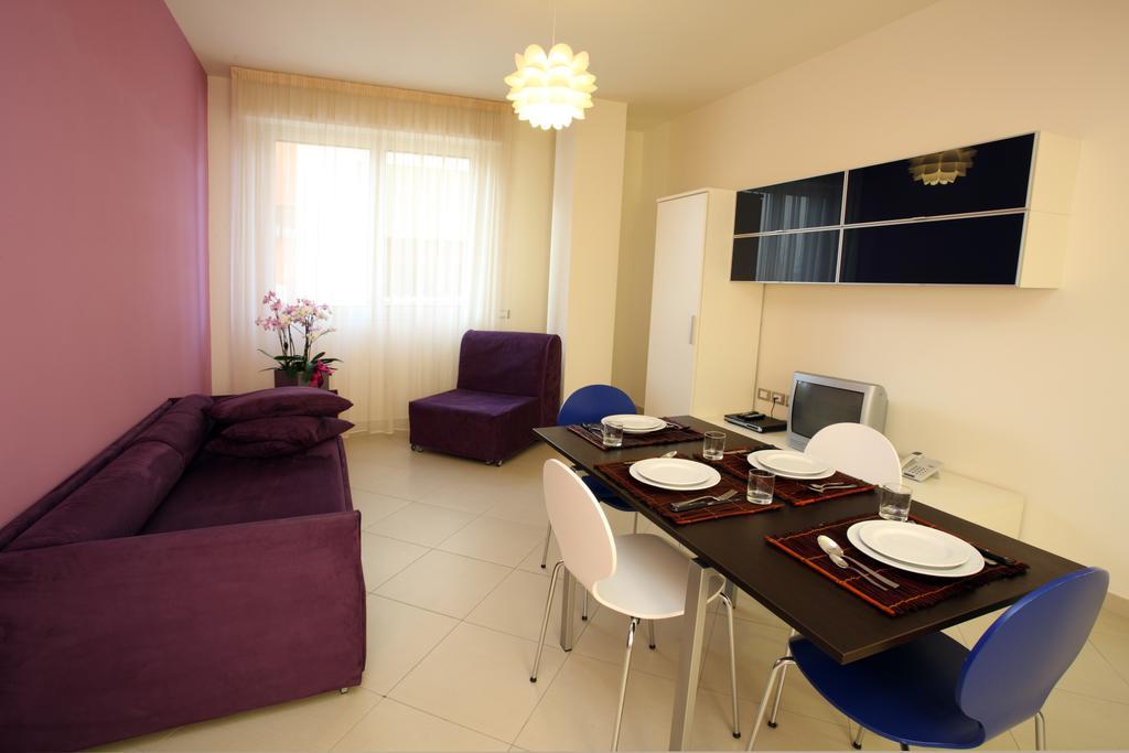Noha Suite Hotel 里乔内 外观 照片